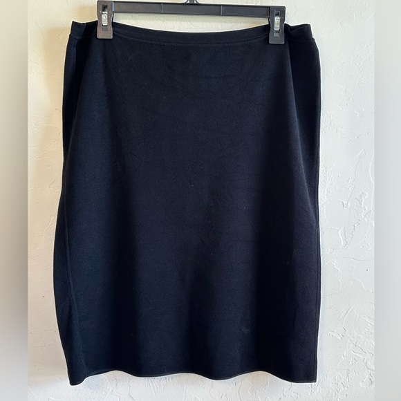 Giorgio Armani Vintage 90s Classic Black Pencil Knee Length Stretchy Skirt Sz 46 - Picture 1 of 7